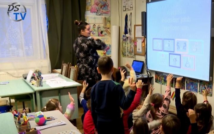 DSTV: "Iskolanyitogató" az Aranyban