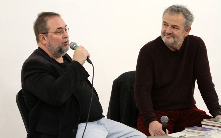 "Karolina kertje" az Utószó élő irodalmi antológiában