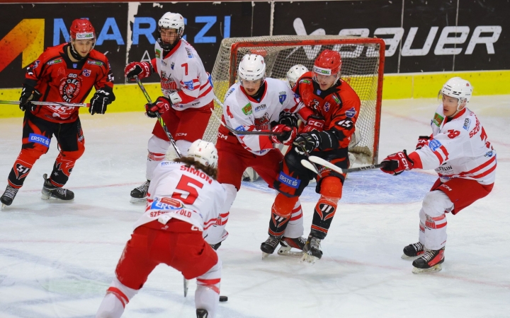 Aranykapuban az Acélbikák