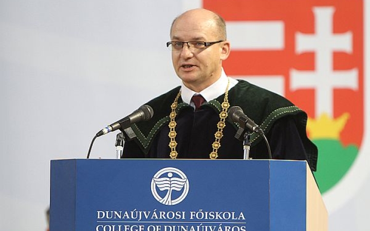 Dr András István: biztosított a főiskola önálló, hosszú távú működése