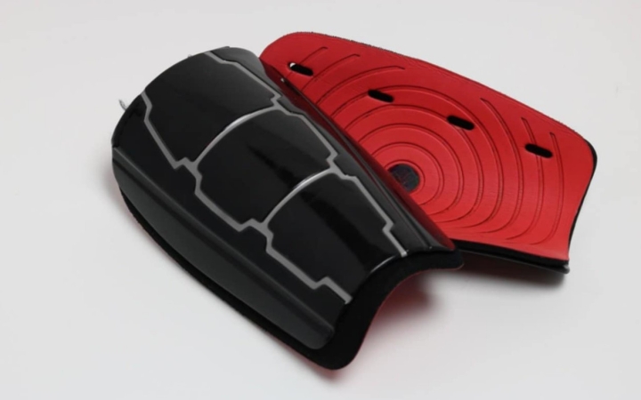 A sípcsontvédő praktikus kiegészítő egy focimeccs alkalmával