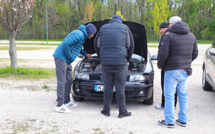 Betett a zimankó az autóvásárnak vasárnap – de májusban folytatják!