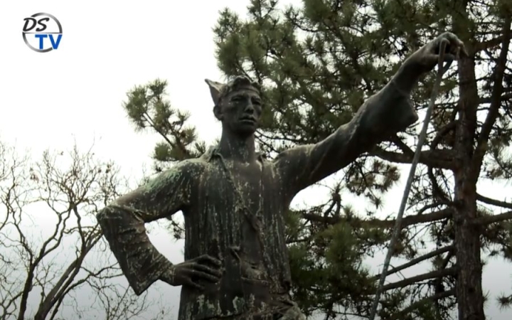 DSTV: a városi szobrok története