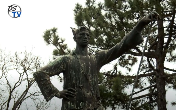 DSTV: a városi szobrok története