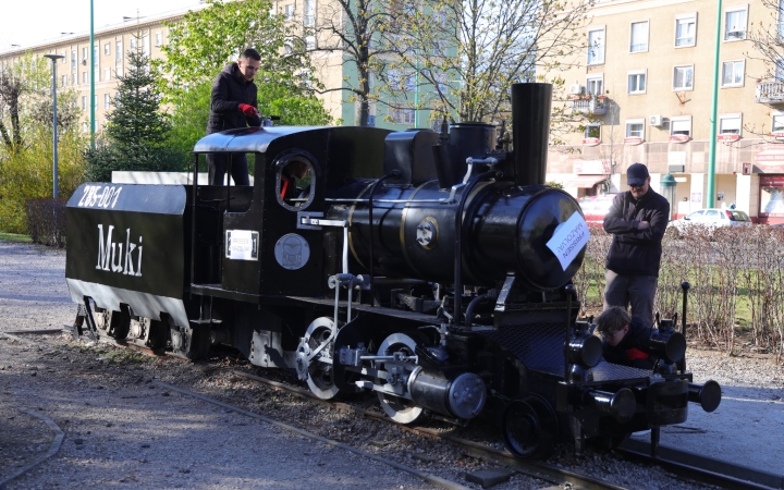 Muki: szolgált, pihent, felújították, újra lefestették