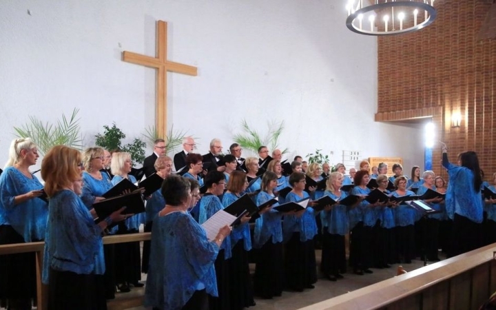 Virágvasárnapi koncert a Dunaújvárosi Vegyeskarral