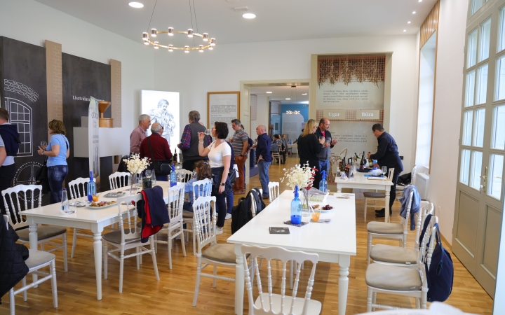 A móri borvidékről került ki Dunaújváros Bora – örülhettek a finom nedűk hívei (galériával)