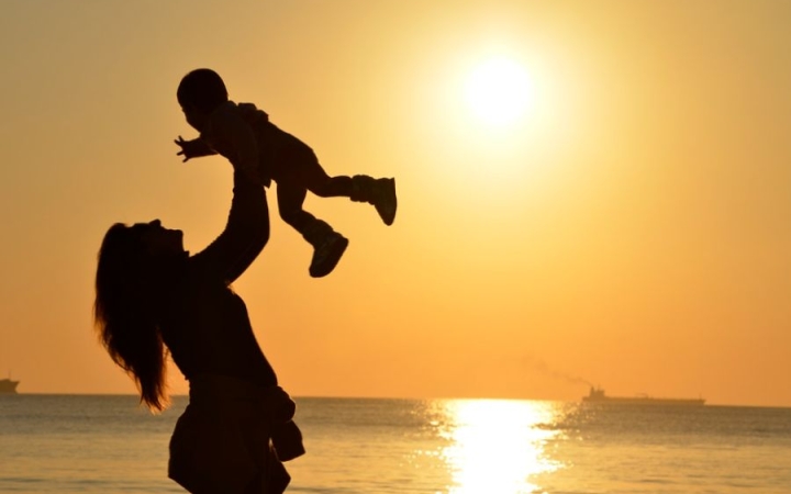 "Legyél elég jó anya! Köszi, de hogyan?"