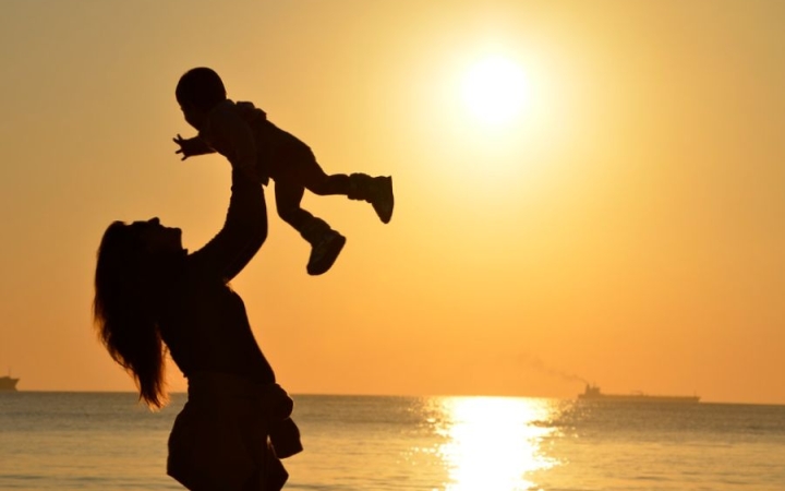 "Legyél elég jó anya! Köszi, de hogyan?"