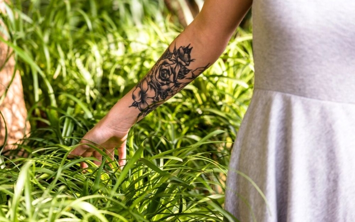 Lézeres tetoválás eltávolítás: mennyire fáj, mire számíthatok?