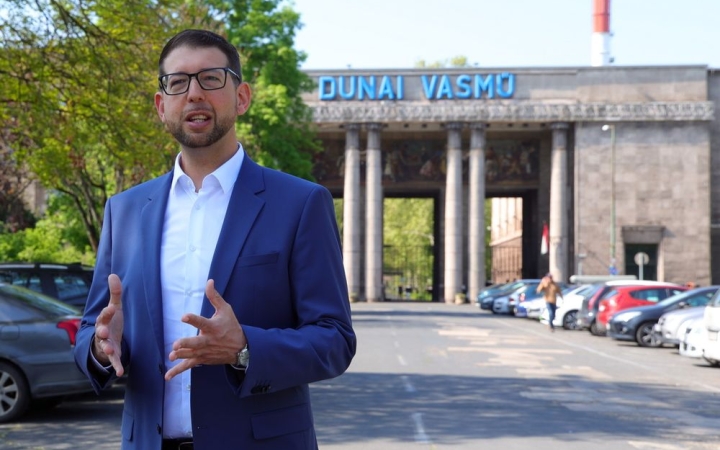 A szerződés után kezdődhet az átképzés!