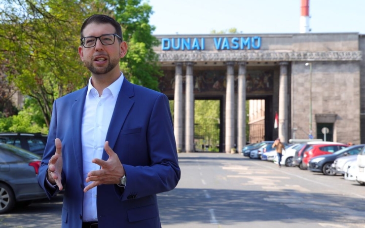 A szerződés után kezdődhet az átképzés!