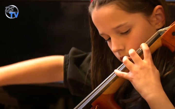 DSTV: ünnepi sorozat a zeneiskolában