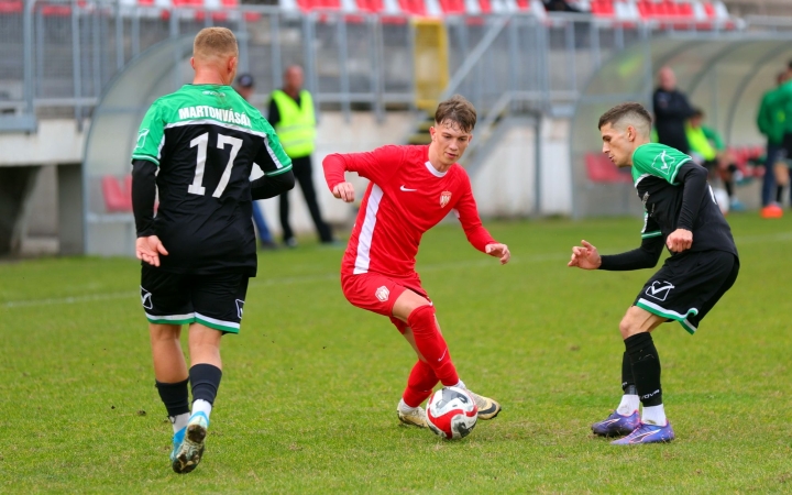 Idegenben folytatja a DFC