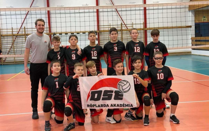 Döntőre készülnek a röplabdázók