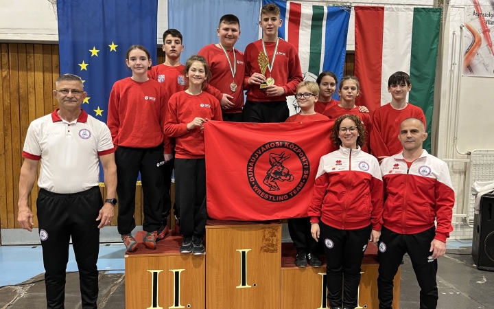 Bajnoki nagyüzem a szőnyegen