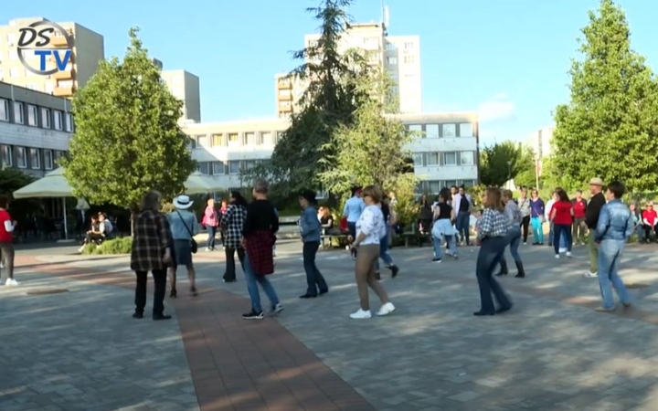 DSTV: tánc a téren a világnapon