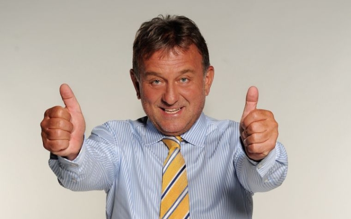 Dunaújvárosi Estek – kedden Fábry Sándorral