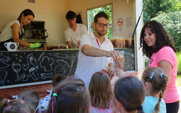 Édes meglepetés a gyerekeknek