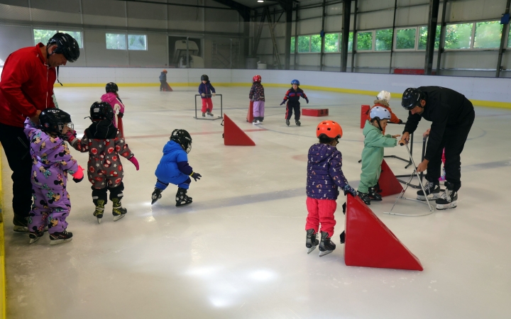 DSTV: jégen az ovisok