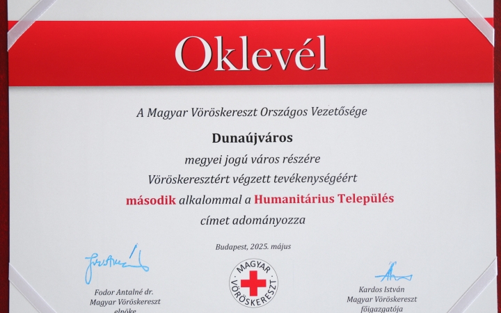 Duplázott Dunaújváros – ismét Humanitárius település címet nyert a közösség