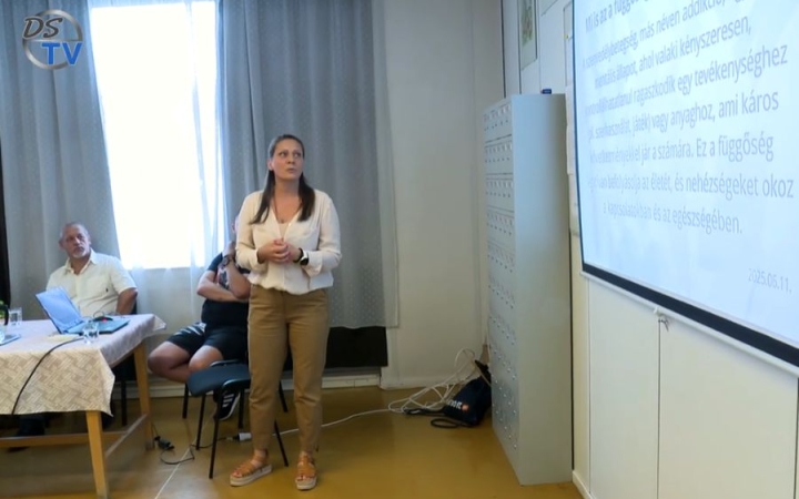 DSTV: előadás a függőségekről