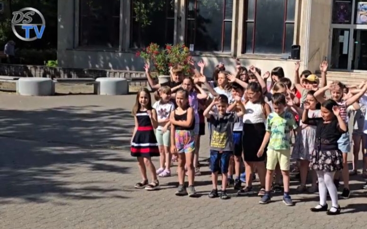 DSTV: tánccal búcsúztak a jubileumi tanévtől a Dózsa iskola nebulói