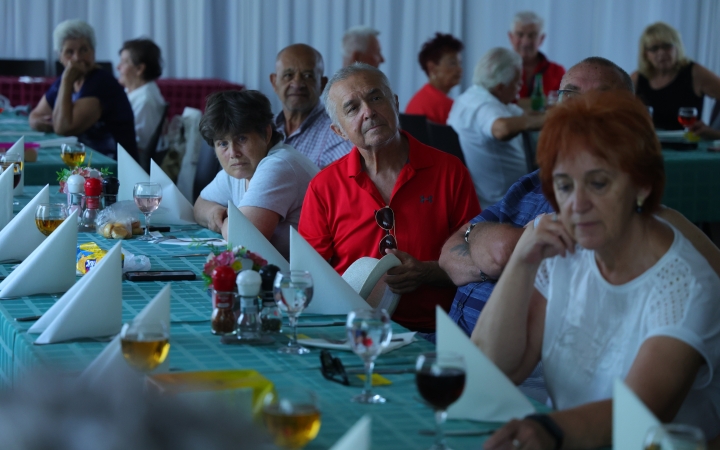 "Nagy köszönettel tartozunk az időseknek"