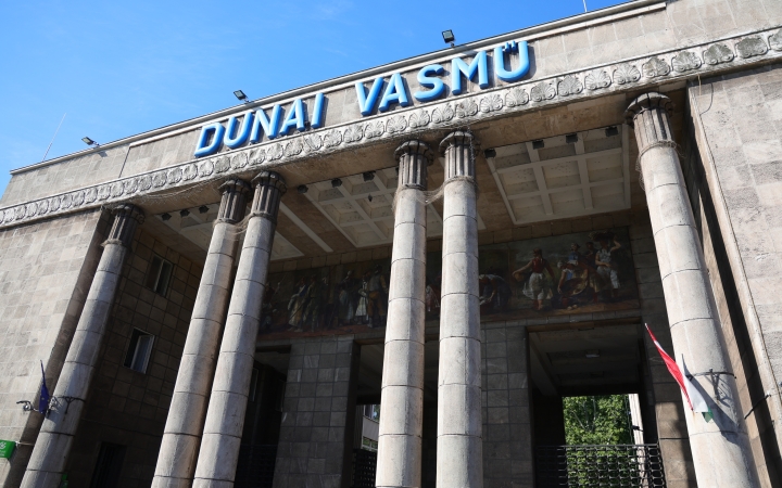 Újabb tömeges elbocsátás a vasműből