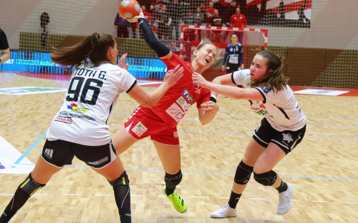 Döntöttek a licencekről