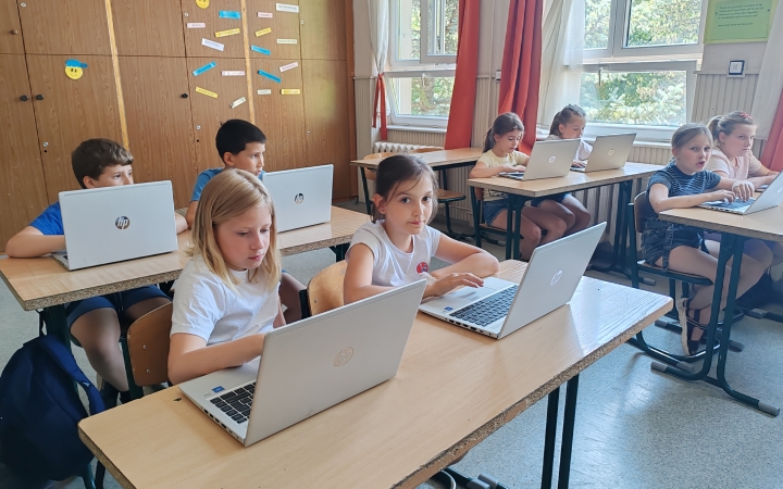 Móricz: laptop-adomány gépeivel gazdagodtak