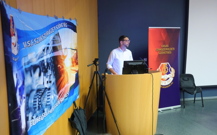 "... mindig is a munkából élő emberek városa volt"