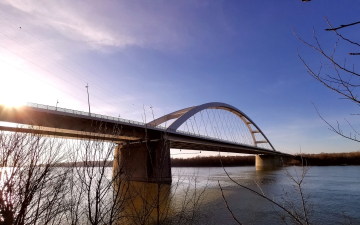 Átütemezik a munkálatokat, nem lesz teljes zár a Pentele hídon