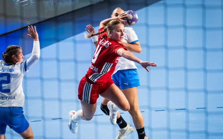 Középdöntős juniorok