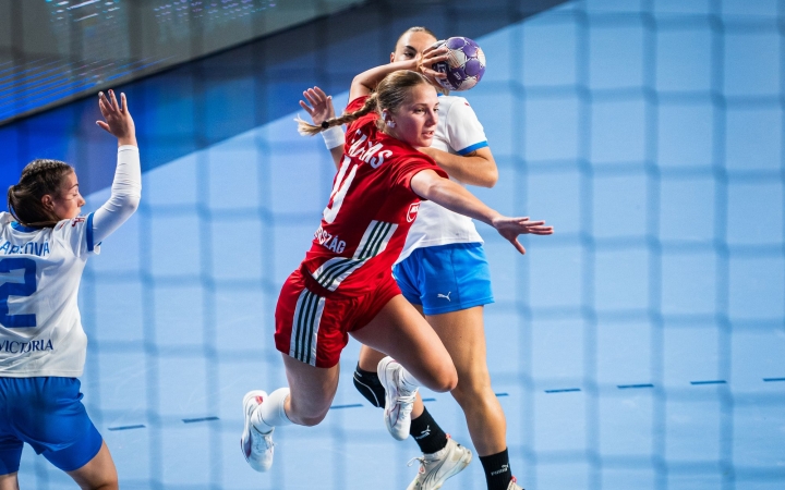 Középdöntős juniorok