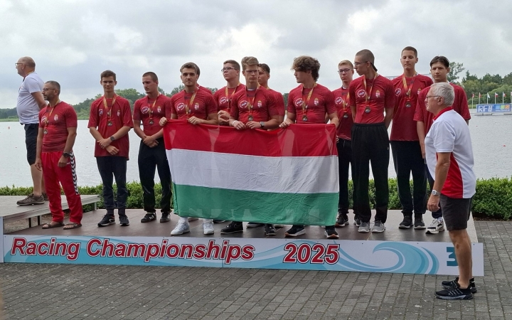 Újra bizonyítottak sárkányhajósaink