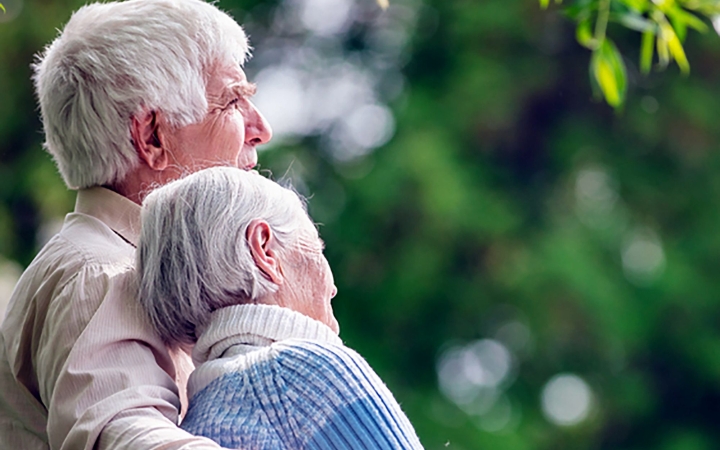 "Hagyd otthon az unokád!" – Dunaújváros programot kínál az idősebb korosztálynak is