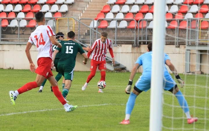 Győzelemmel kezdett a DFC