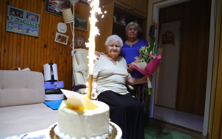 Boldog születésnap, szép családi körben