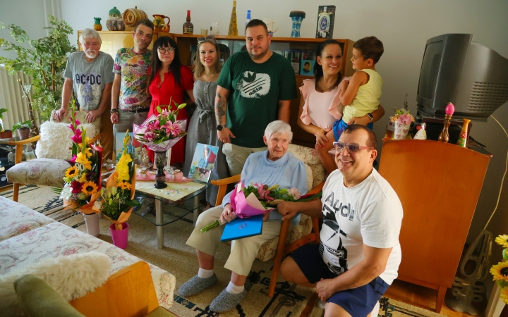 Magdi néni a 90 évesek táborába lépett