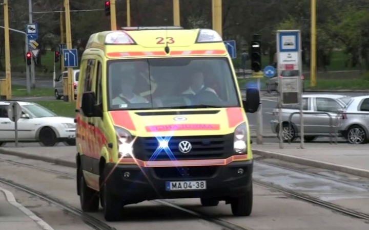 Vészhelyzetben is körültekintően közlekedjünk