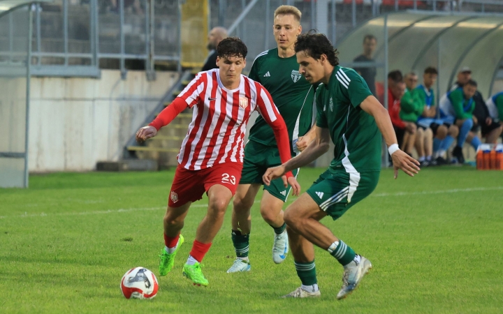 Biztos győzelem Pakson