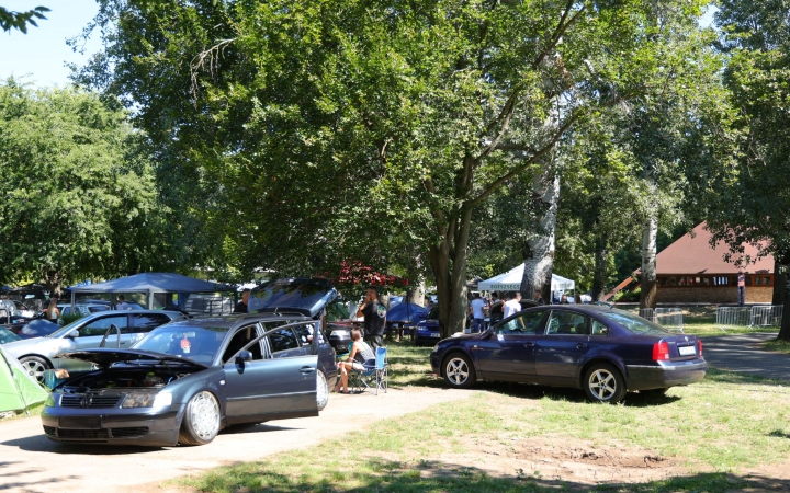 DSTV: szeretik a népautót