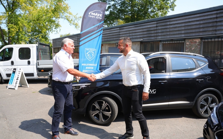 Korszerű, új autókkal bővült a DVG Zrt. járműparkja