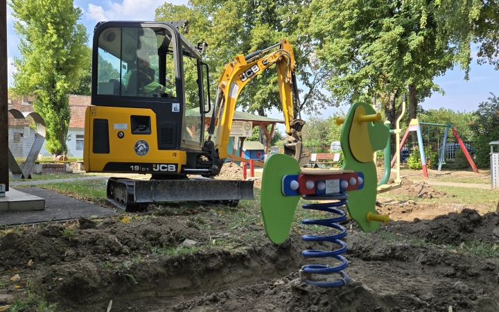 Felújítás előtt az újtelepi "Tündérkert"