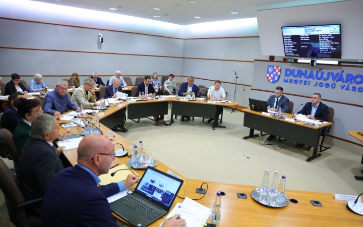 Közgyűlést tartottak az Almási Zsolt teremben