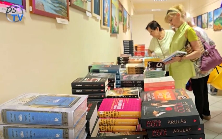 DSTV: tömeges jelenlét az MMK könyvvásárán