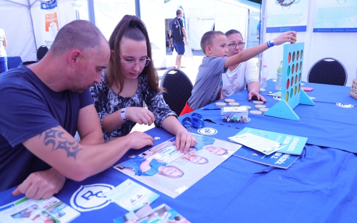 Egészségváros a Városháza téren – együtt a megelőzésért és a segítségnyújtásért (galériával)