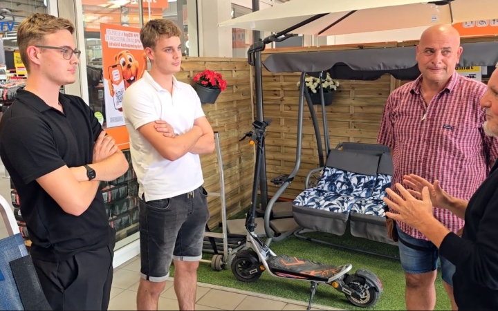 DSTV: önkéntes ikrek