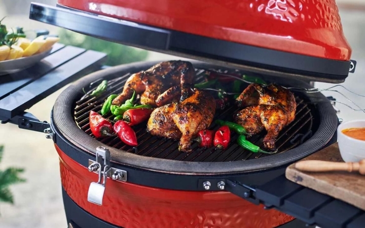 A grillezés varázsa: miért választják egyre többen a kerti grillezőt?